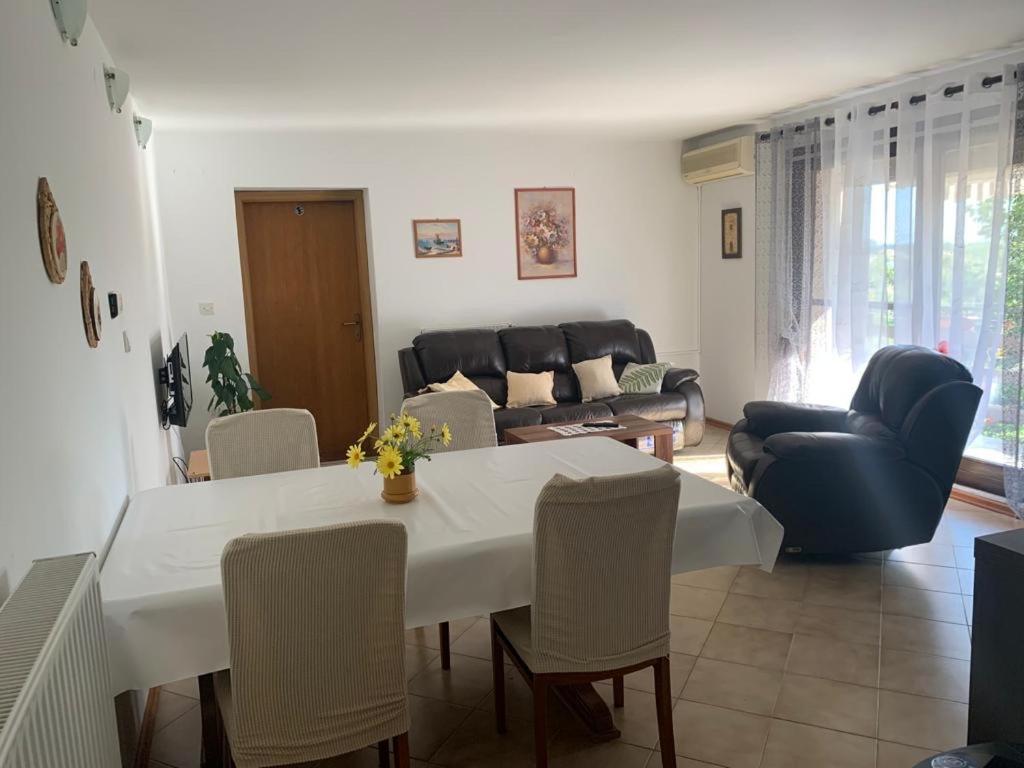Apartman Dalija Vinkuran Exterior foto